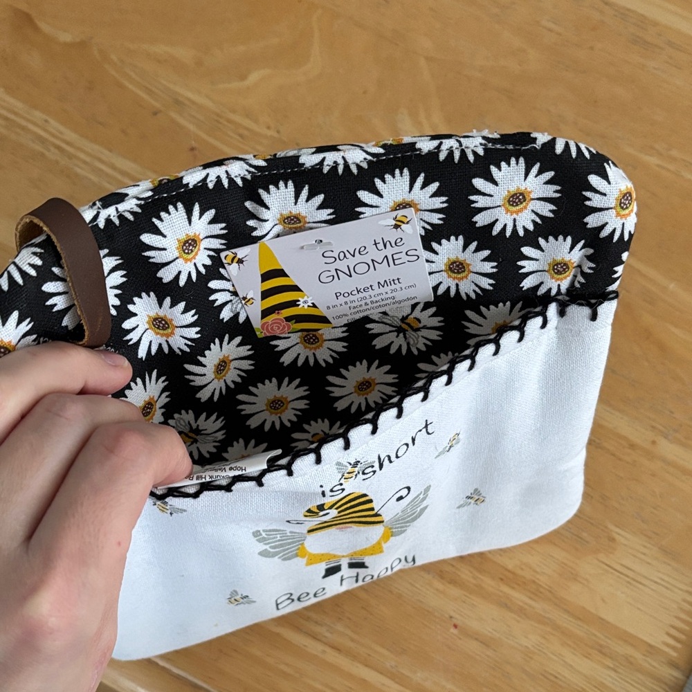 Gnome Themed Kitchen Towel and Pouch Set - Picture 2 of 5